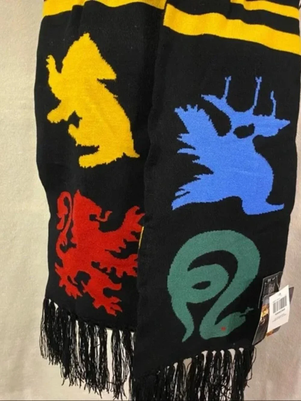 NWT Bioworld Harry Potter Hogwarts houses varsity knit beanie & scarf set